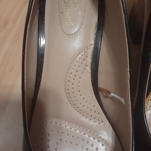 Black Chunky Heels - Picture 4 of 4